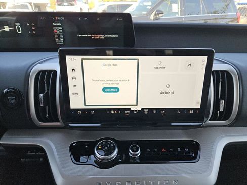 New 2025 Ford Expedition Active image 14