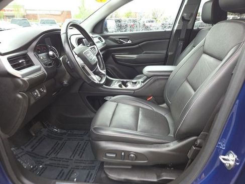 Used 2023 GMC Acadia SLT w/ Preferred Package image 35