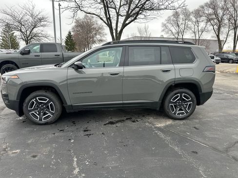 New 2026 Jeep Cherokee Laredo AWD/4WD image 2