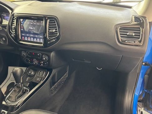 Used 2018 Jeep Compass Limited AWD/4WD image 30