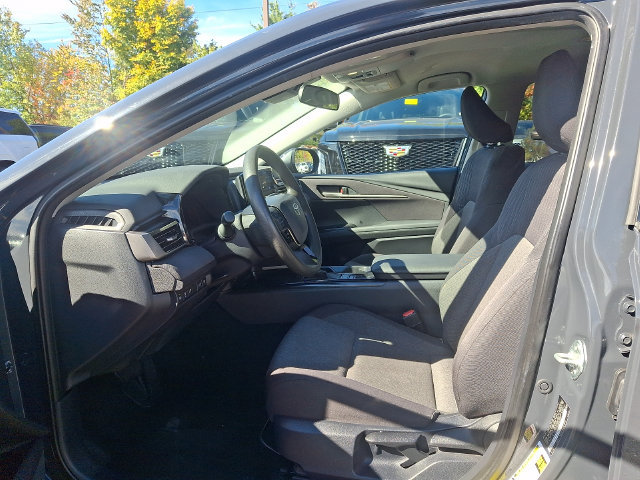 Used 2025 Toyota Camry LE FWD image 13
