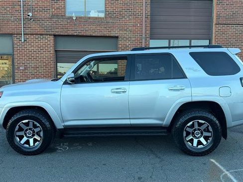 Used 2020 Toyota 4Runner TRD Off-Road Premium w/ Moonroof Package AWD/4WD image 17