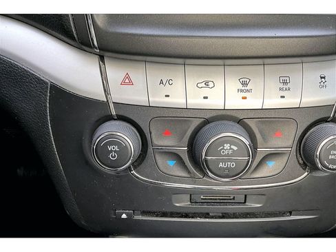 Used 2018 Dodge Journey SXT w/ Safe & Sound Group image 30