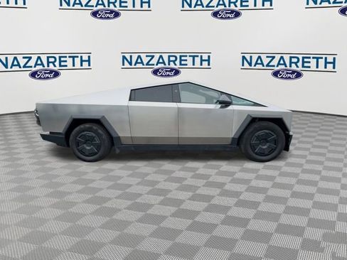 Used 2025 Tesla Cybertruck AWD Crew Cab image 8