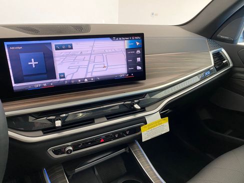 Used 2025 BMW X5 xDrive50e w/ Climate Comfort Package image 25