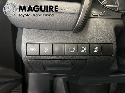 Used 2023 Toyota Camry SE w/ Cold Weather Package image 14