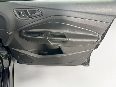 Used 2016 Ford Escape S image 29