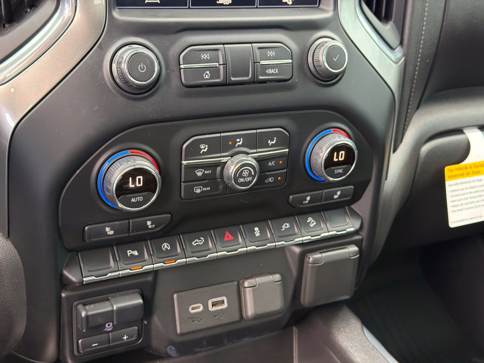 Used 2021 Chevrolet Silverado 1500 LT Trail Boss w/ Convenience Package II AWD/4WD image 24