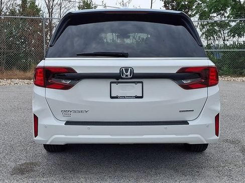 Used 2025 Honda Odyssey Touring image 8