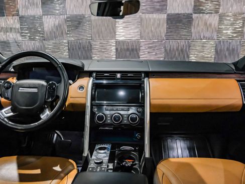 Used 2019 Land Rover Discovery HSE Luxury image 12