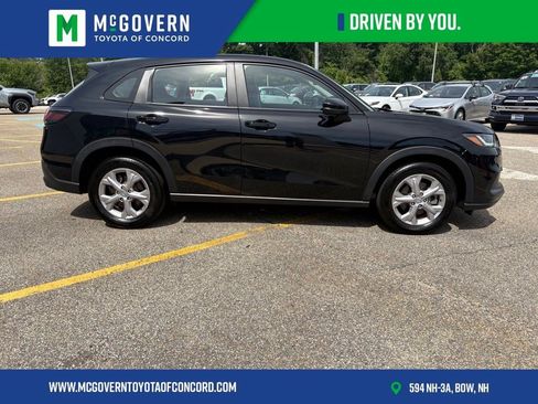 Used 2025 Honda HR-V LX image 8