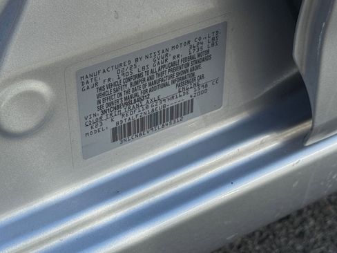 Used 2025 Nissan Versa SV FWD image 28