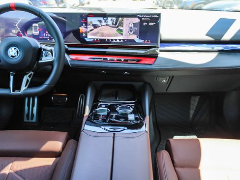 New 2025 BMW i5 M60 w/ Premium Package AWD/4WD image 12