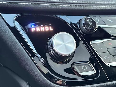 New 2026 Chrysler Pacifica Limited w/ S Appearance Package image 15