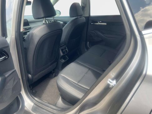 Used 2025 Kia Seltos EX w/ EX Sunroof Package image 11