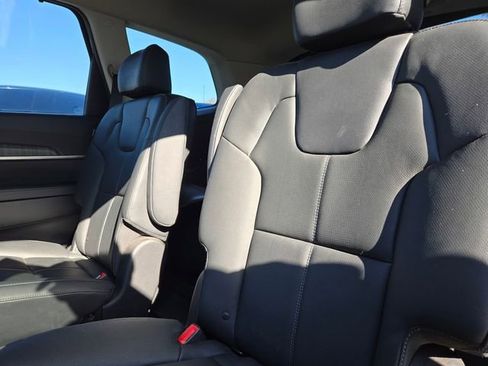 Certified 2025 Kia Telluride EX image 10