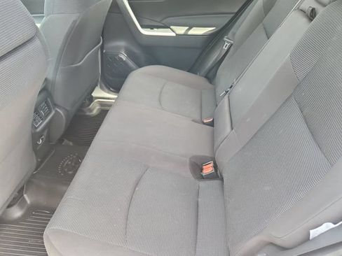 Used 2022 Toyota RAV4 LE AWD/4WD image 17