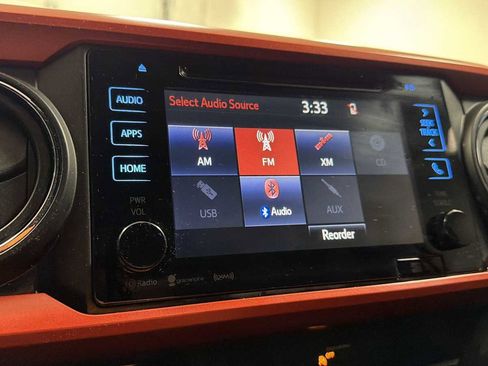 Used 2018 Toyota Tacoma TRD Sport image 18