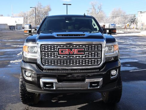 Used 2018 GMC Sierra 3500 Denali w/ Duramax Plus Package image 12