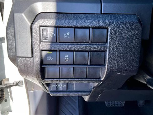 Used 2024 Toyota Tacoma SR image 30