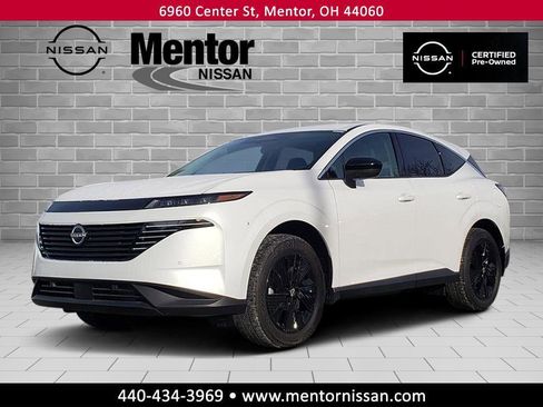 Certified 2025 Nissan Murano SV image 3