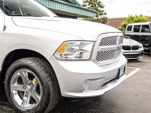 Used 2018 RAM 1500 Express AWD/4WD image 4