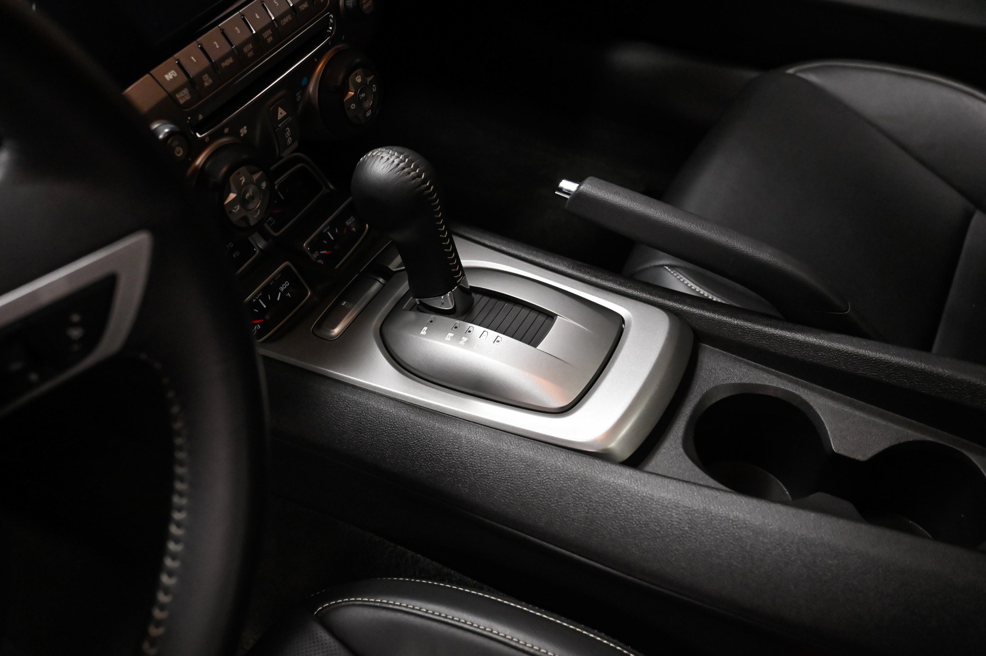 Used 2010 Chevrolet Camaro SS w/ RS Package RWD image 9