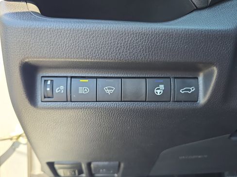 Used 2020 Toyota RAV4 XLE w/ Convenience Package AWD/4WD image 21