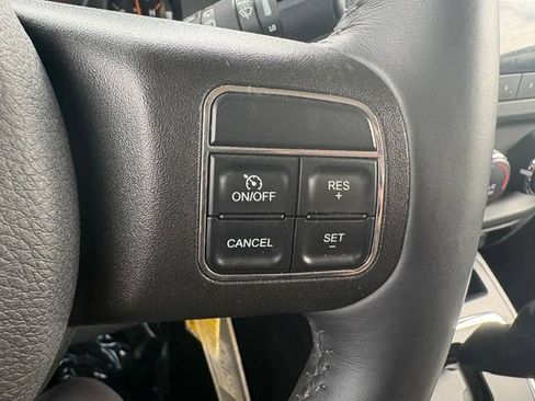 Used 2015 Jeep Patriot High Altitude AWD/4WD image 31