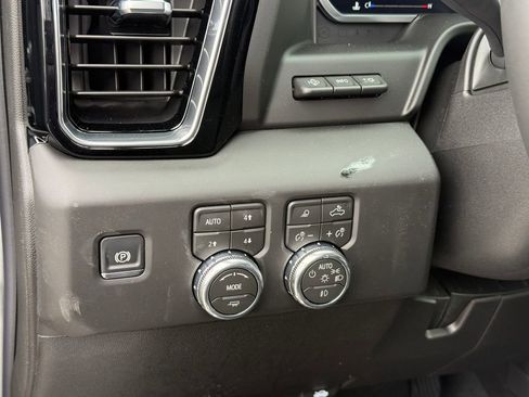 New 2026 GMC Sierra 2500 Denali w/ Denali Reserve Package image 16