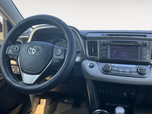 Used 2013 Toyota RAV4 Limited FWD image 10