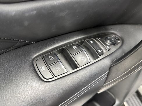 Used 2023 INFINITI QX80 Sensory w/ All-Season Package RWD image 11