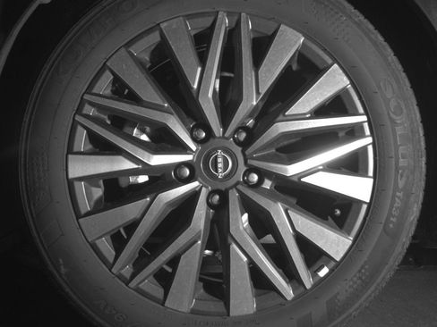 Used 2025 Nissan Altima 2.5 SV image 12