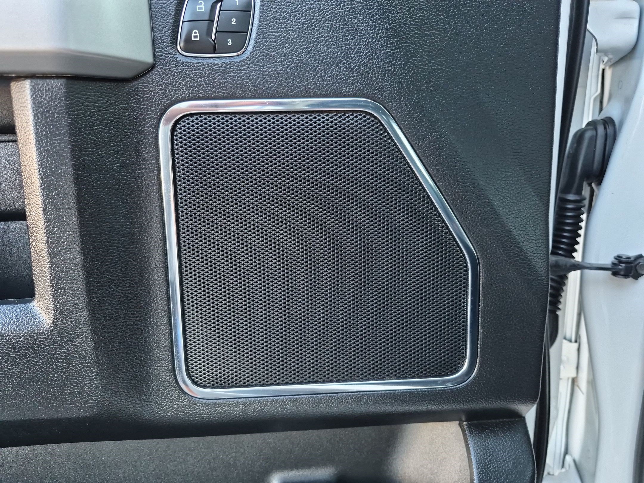 Used 2018 Ford F150 Lariat w/ Equipment Group 502A Luxury AWD/4WD image 15