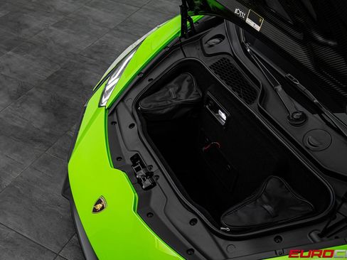 Used 2024 Lamborghini Huracan Tecnica image 11