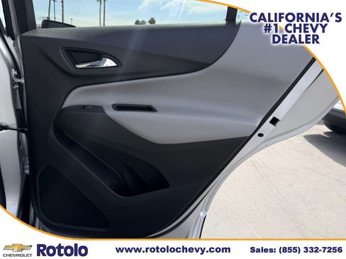 Used 2019 Chevrolet Equinox LS w/ LS Convenience Package FWD image 11