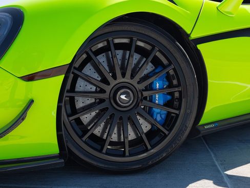 Used 2020 McLaren 620R RWD image 13