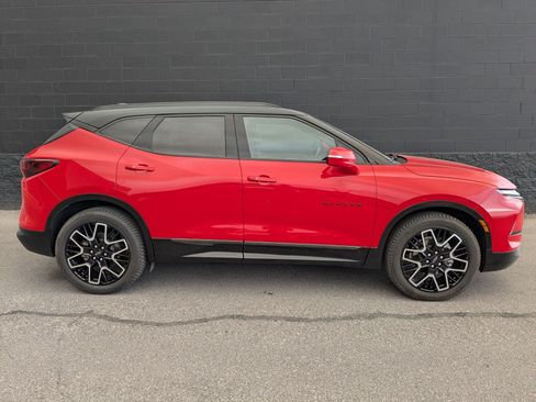 Used 2023 Chevrolet Blazer RS w/ Driver Confidence II Package AWD/4WD image 2