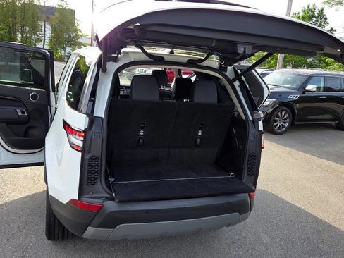 Used 2019 Land Rover Discovery SE AWD/4WD image 34
