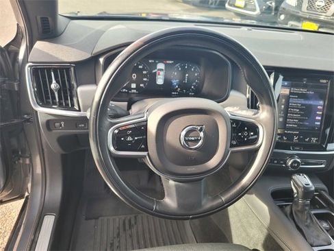 Used 2017 Volvo S90 T5 Momentum w/ Vision Package image 30