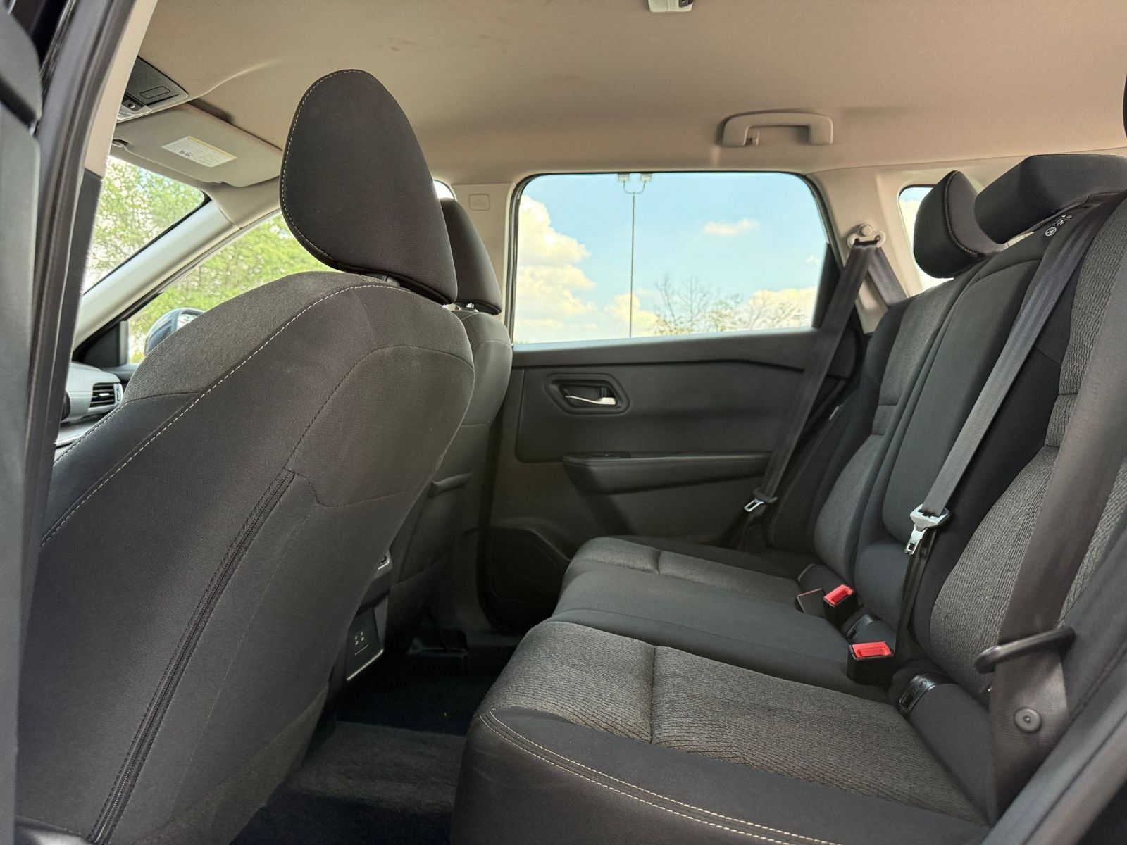 Used 2026 Nissan Rogue SV AWD/4WD image 27