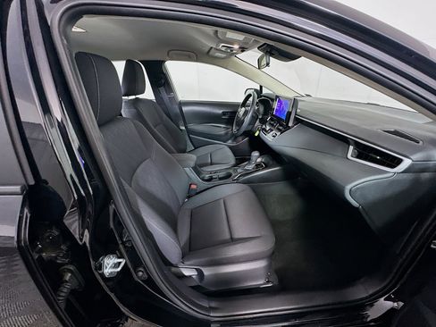 Used 2025 Toyota Corolla LE image 31