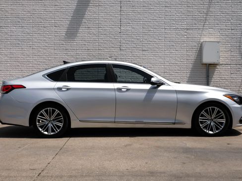 Used 2018 Genesis G80 3.8 w/ Option Group 03 RWD image 7