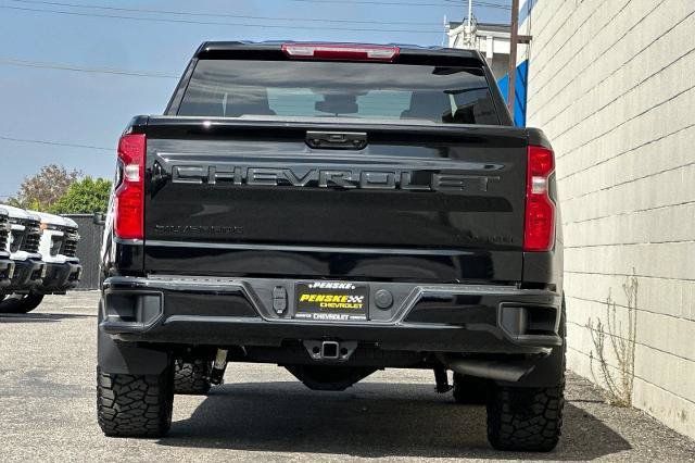 New 2026 Chevrolet Silverado 1500 Custom w/ LPO, Dark Essentials Package RWD image 5