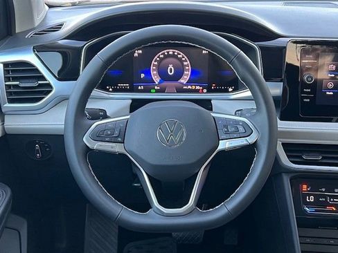 New 2025 Volkswagen Taos SE image 26