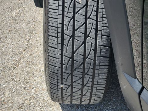 Used 2026 Chevrolet Equinox LT FWD image 11