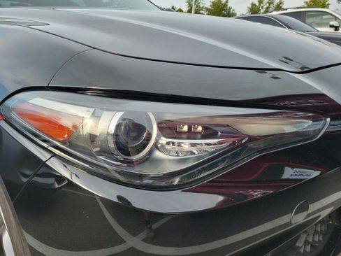 Used 2019 Alfa Romeo Giulia Ti RWD image 3