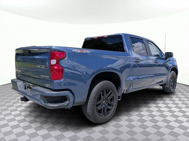 Used 2024 Chevrolet Silverado 1500 Custom w/ Turbomax Blackout Package AWD/4WD image 4