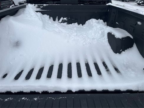 Used 2025 Chevrolet Silverado 1500 High Country image 40