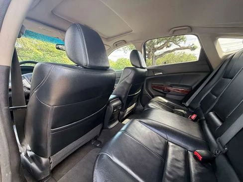 Used 2011 Honda Crosstour EX-L image 11